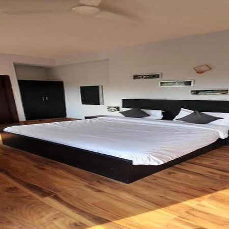 Vrindavan Dreams Hotel And Suites Εξωτερικό φωτογραφία