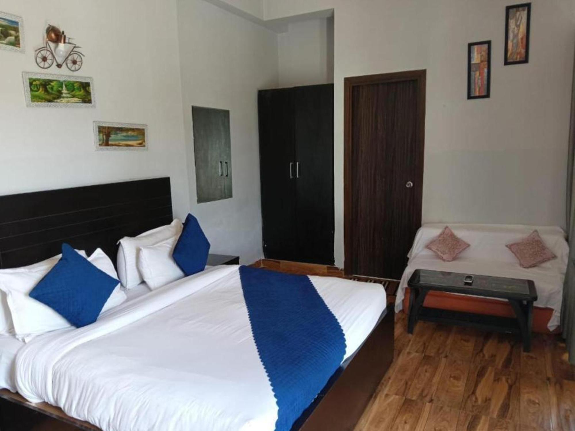 Vrindavan Dreams Hotel And Suites Εξωτερικό φωτογραφία