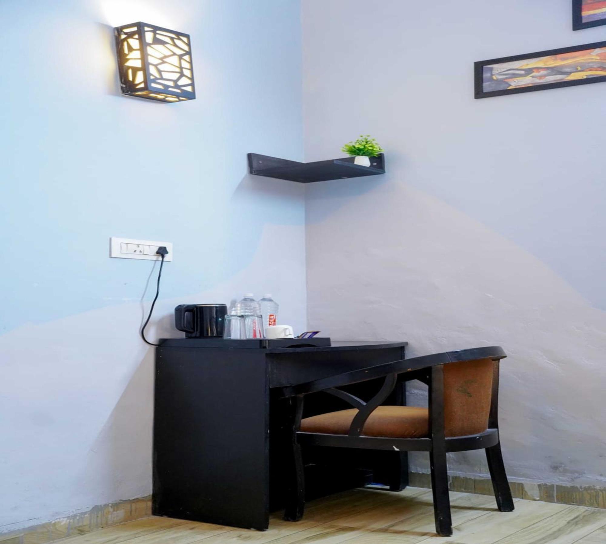Vrindavan Dreams Hotel And Suites Εξωτερικό φωτογραφία