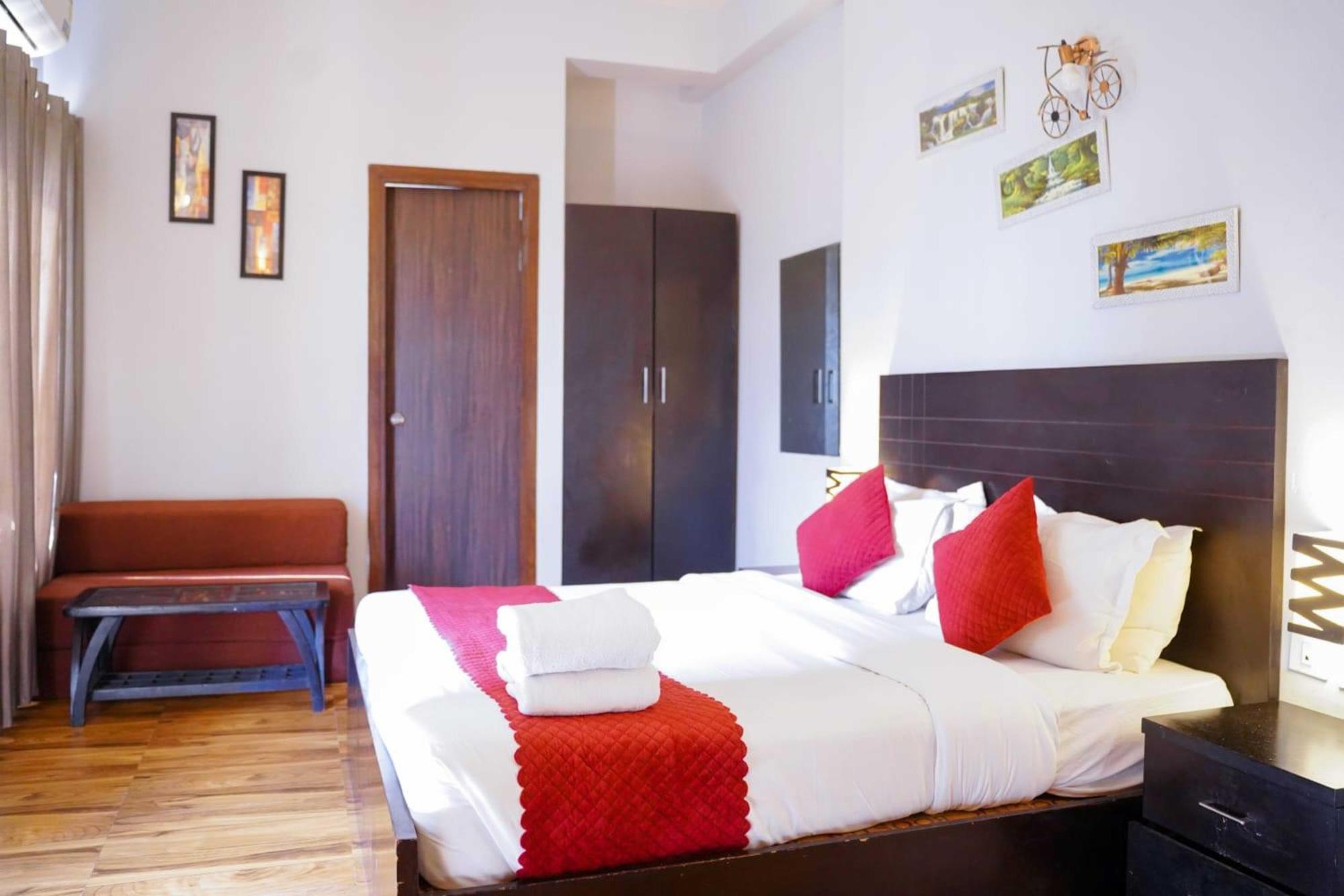 Vrindavan Dreams Hotel And Suites Εξωτερικό φωτογραφία