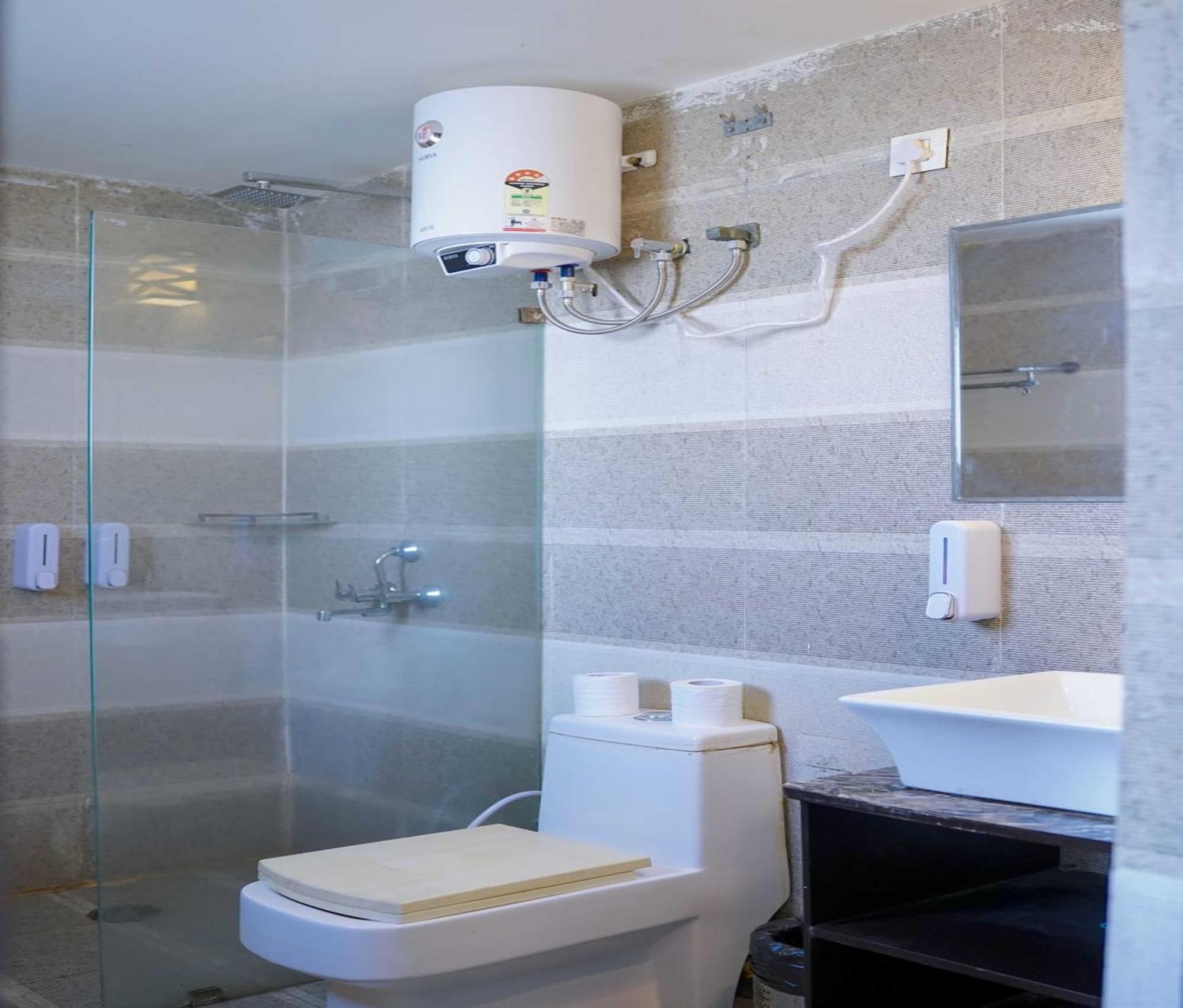 Vrindavan Dreams Hotel And Suites Εξωτερικό φωτογραφία